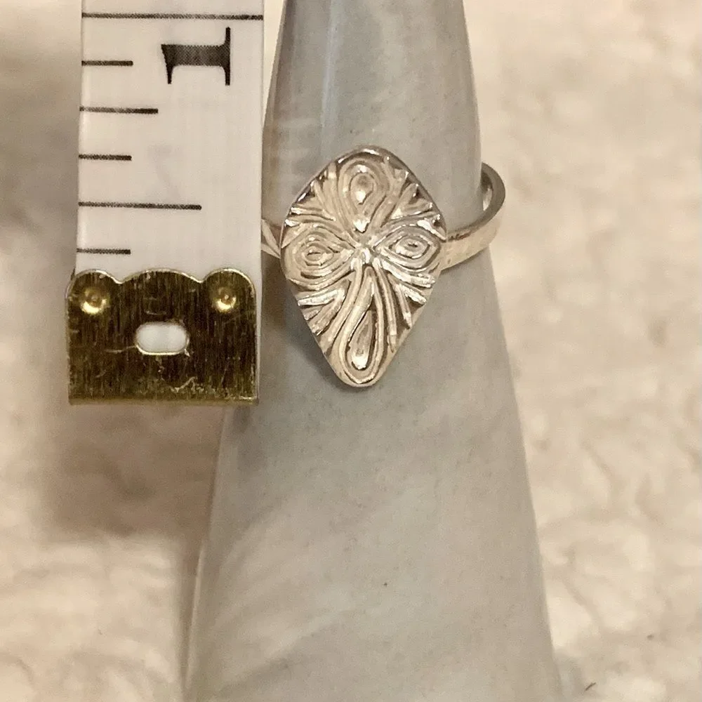 Sterling Silver Cross Ring - Picture 3 of 4
